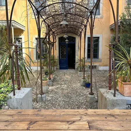 Couette-café Les D'aime