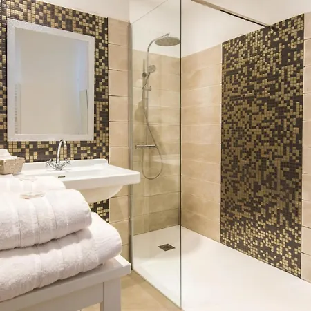 Couette-café Les D'aime